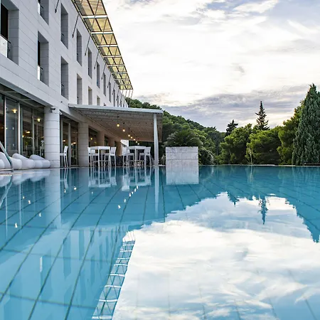 Uvala Hotel