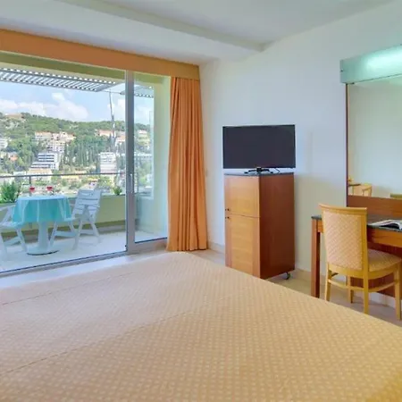 Uvala 4*